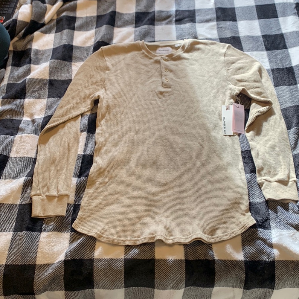 Melrose Place Waffle Henley size small
